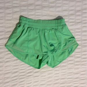 Lululemon Green Size 4 Hotty Hot Short 2.5 Inch